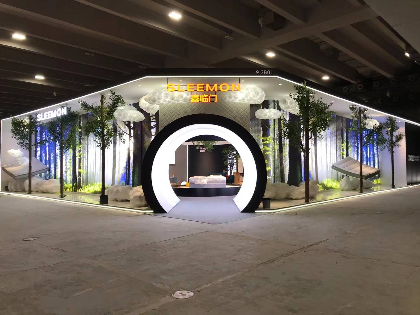 喜臨門家具成都展會搭建